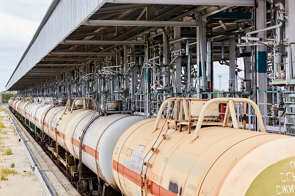 Запсибтрансгаз. Ноябрьская наливная эстакада