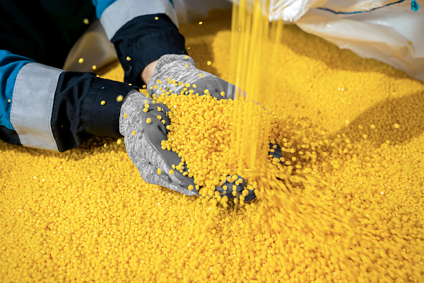 Цветной трубный полиэтилен