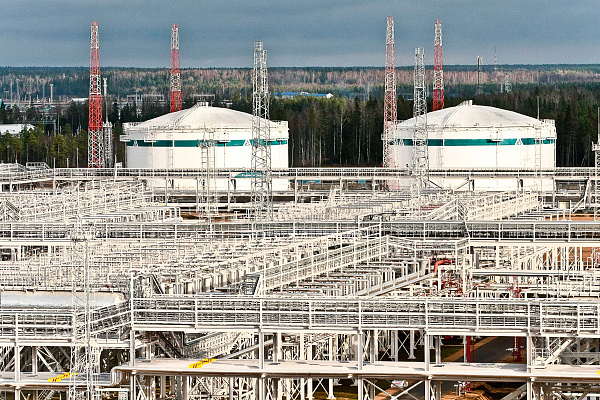Портэнерго. Прибытие газовоза Sibur Tobol в Усть-Лугу